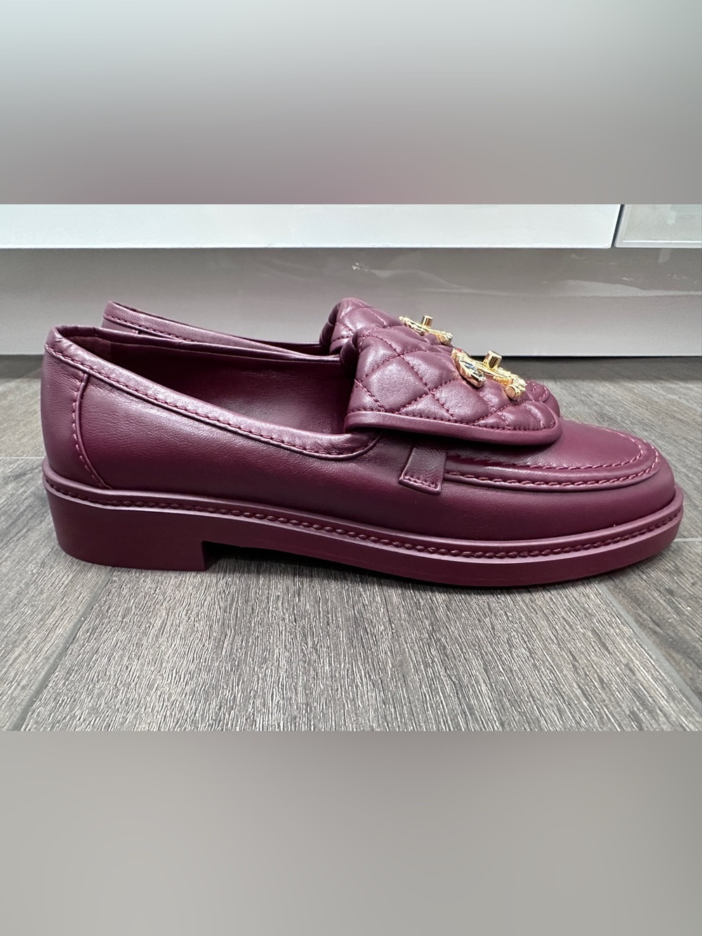 NEW 2026 CHANEL BURGUNDY LEATHER LOAFERS OXFORD SHOES GOLD STRASS CC TURNLOCK 37 - Picture 7 of 16